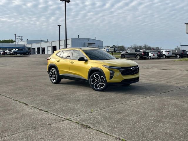 Certified 2024 Chevrolet Trax RS w/ Sunroof Package image 2