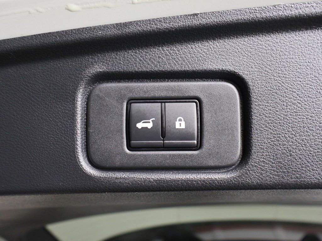 Used 2023 Nissan Pathfinder SL image 21