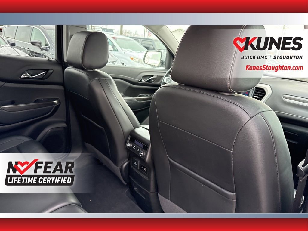 Used 2023 GMC Acadia SLT image 49