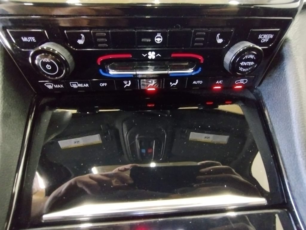 Used 2023 Jeep Grand Cherokee Altitude AWD/4WD image 34
