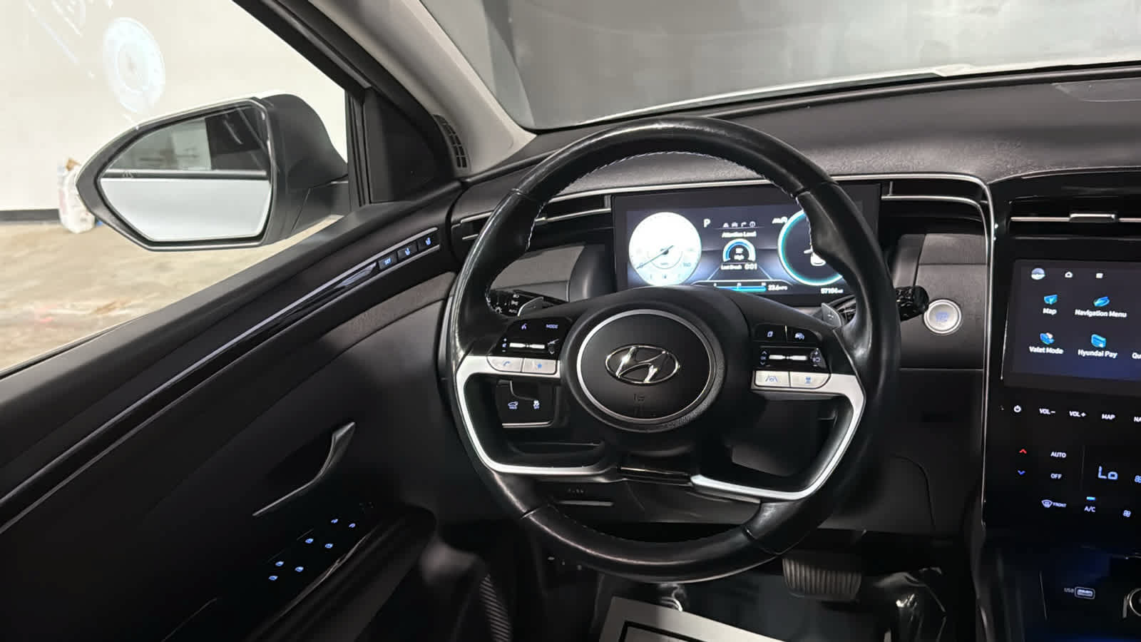 Used 2023 Hyundai Tucson Limited AWD/4WD image 22