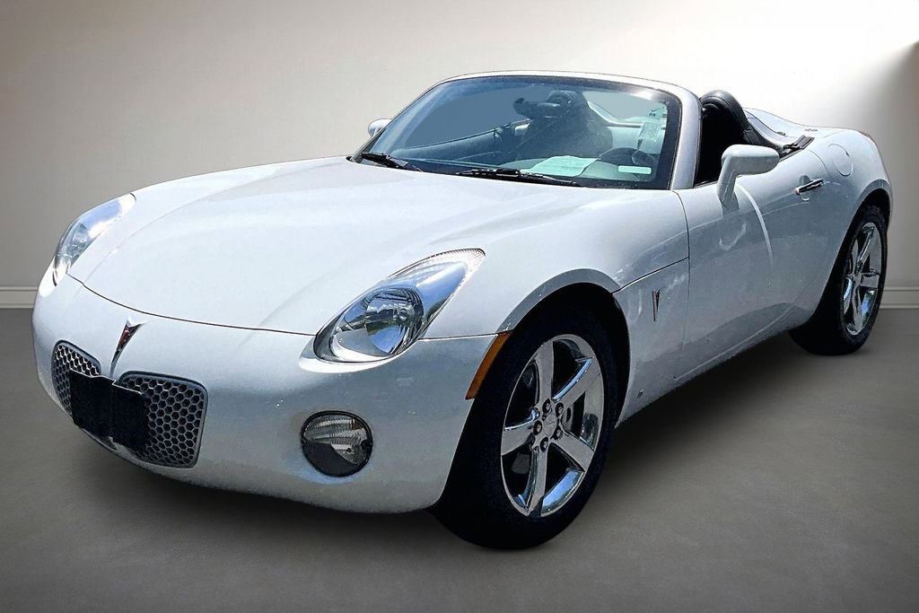 Used 2006 Pontiac Solstice Convertible w/ Premium Package RWD image 3