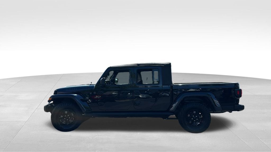 Used 2023 Jeep Gladiator Sport image 4