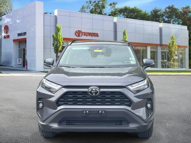 Used 2023 Toyota RAV4 XLE Premium AWD/4WD image 2