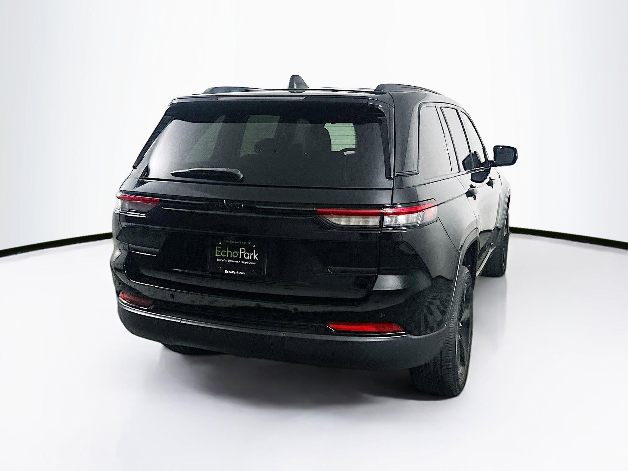 Used 2023 Jeep Grand Cherokee Altitude image 9