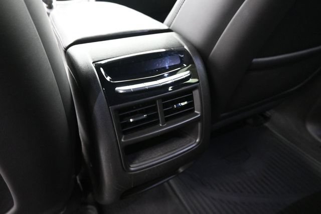 Used 2019 Cadillac XT5 Platinum AWD/4WD image 25
