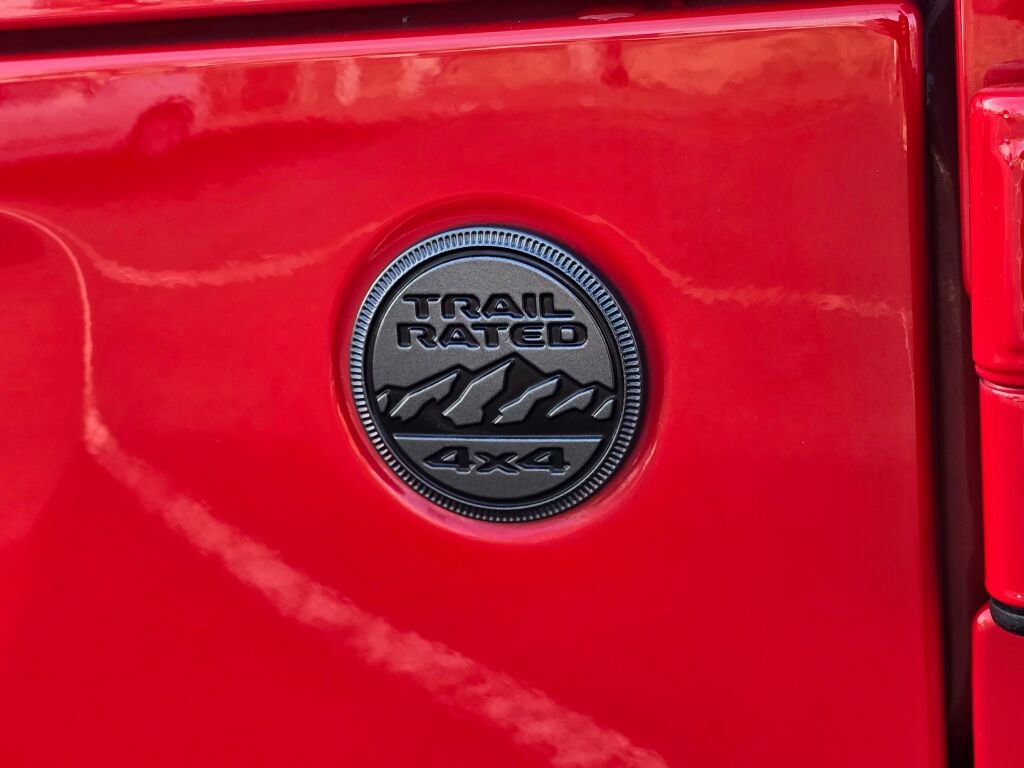 Used 2022 Jeep Gladiator Sport image 11