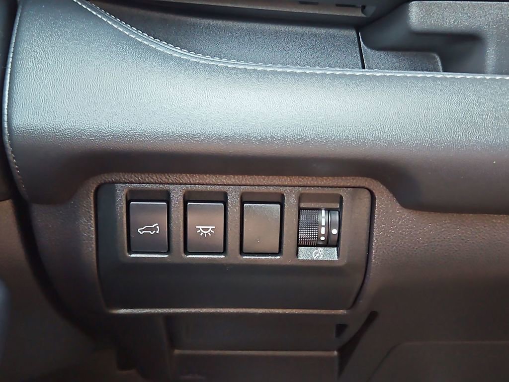 Used 2023 Subaru Ascent Limited AWD/4WD image 15