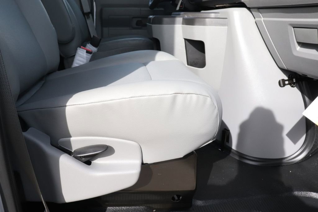 New 2027 Ford E-450 and Econoline 450 Super Duty w/ Power Equipment Group image 28