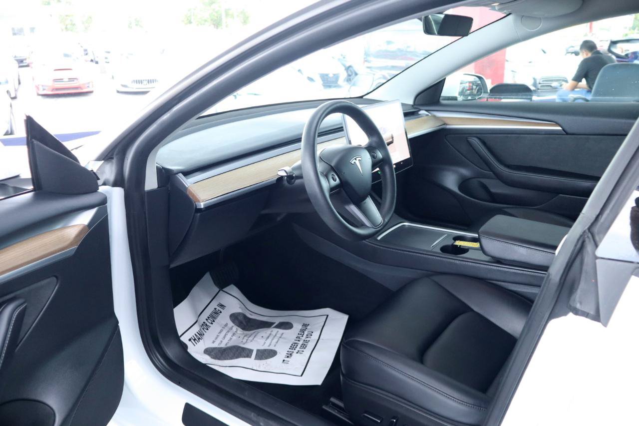 Used 2023 Tesla Model 3 Standard Range RWD image 14