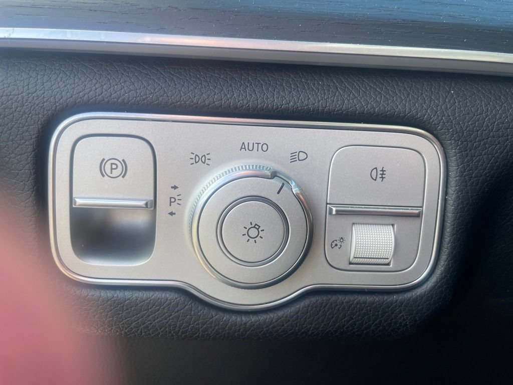 Used 2023 Mercedes-Benz GLS 450 4MATIC image 19