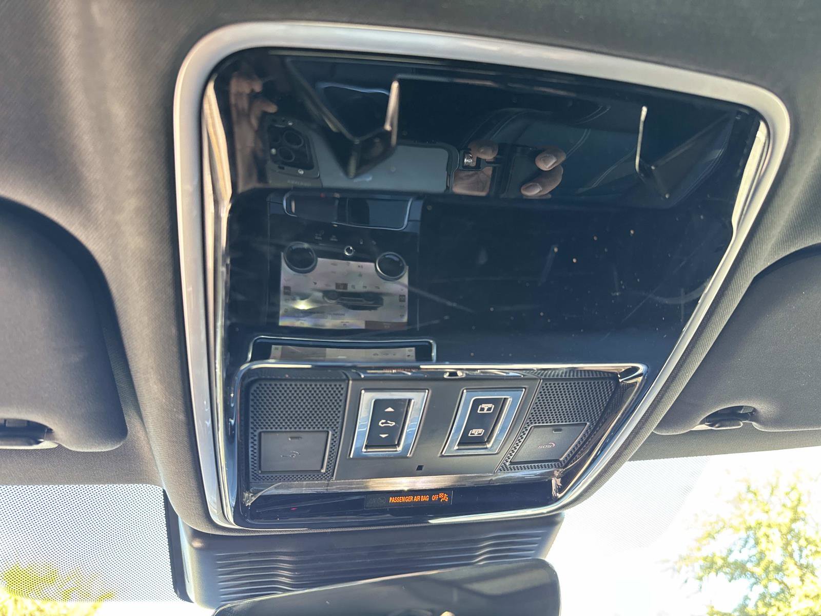 Used 2023 Land Rover Range Rover Velar HST image 28