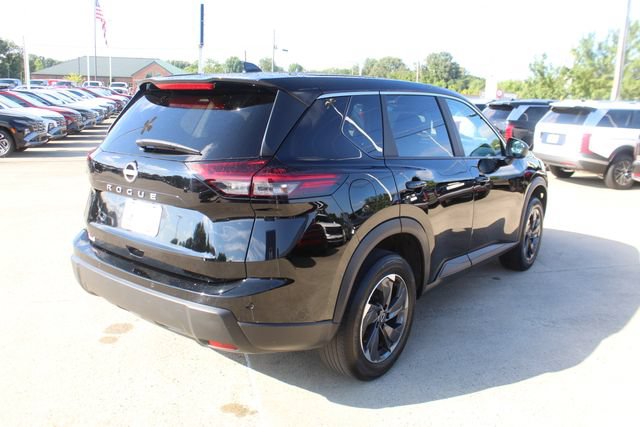 Used 2025 Nissan Rogue SV FWD image 8
