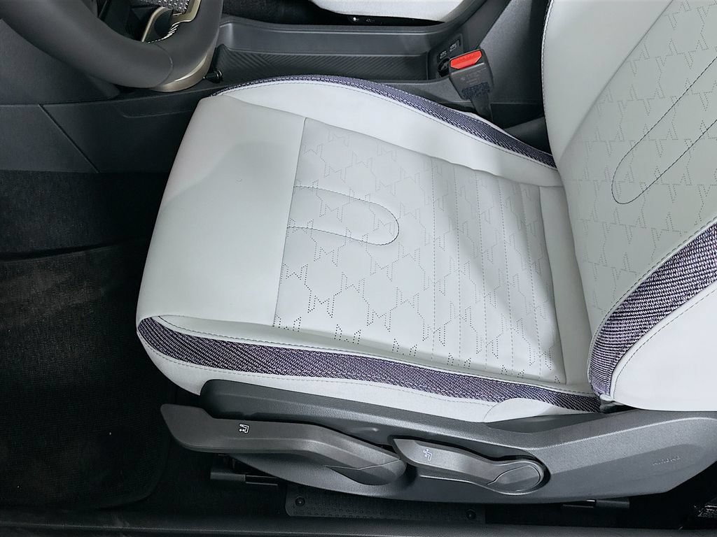 Certified 2025 MINI Cooper 2-Door Hardtop FWD image 20