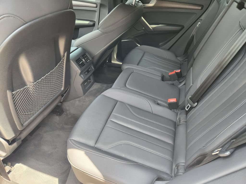 Certified 2024 Audi Q5 e Premium AWD/4WD image 35