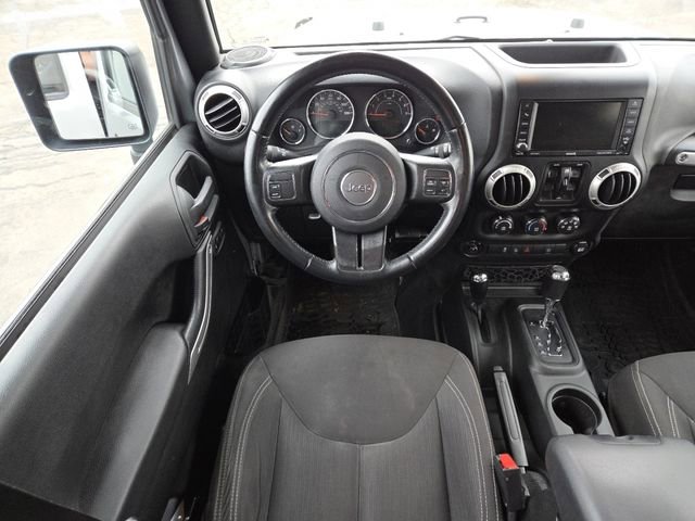 Used 2017 Jeep Wrangler Unlimited Sahara image 24