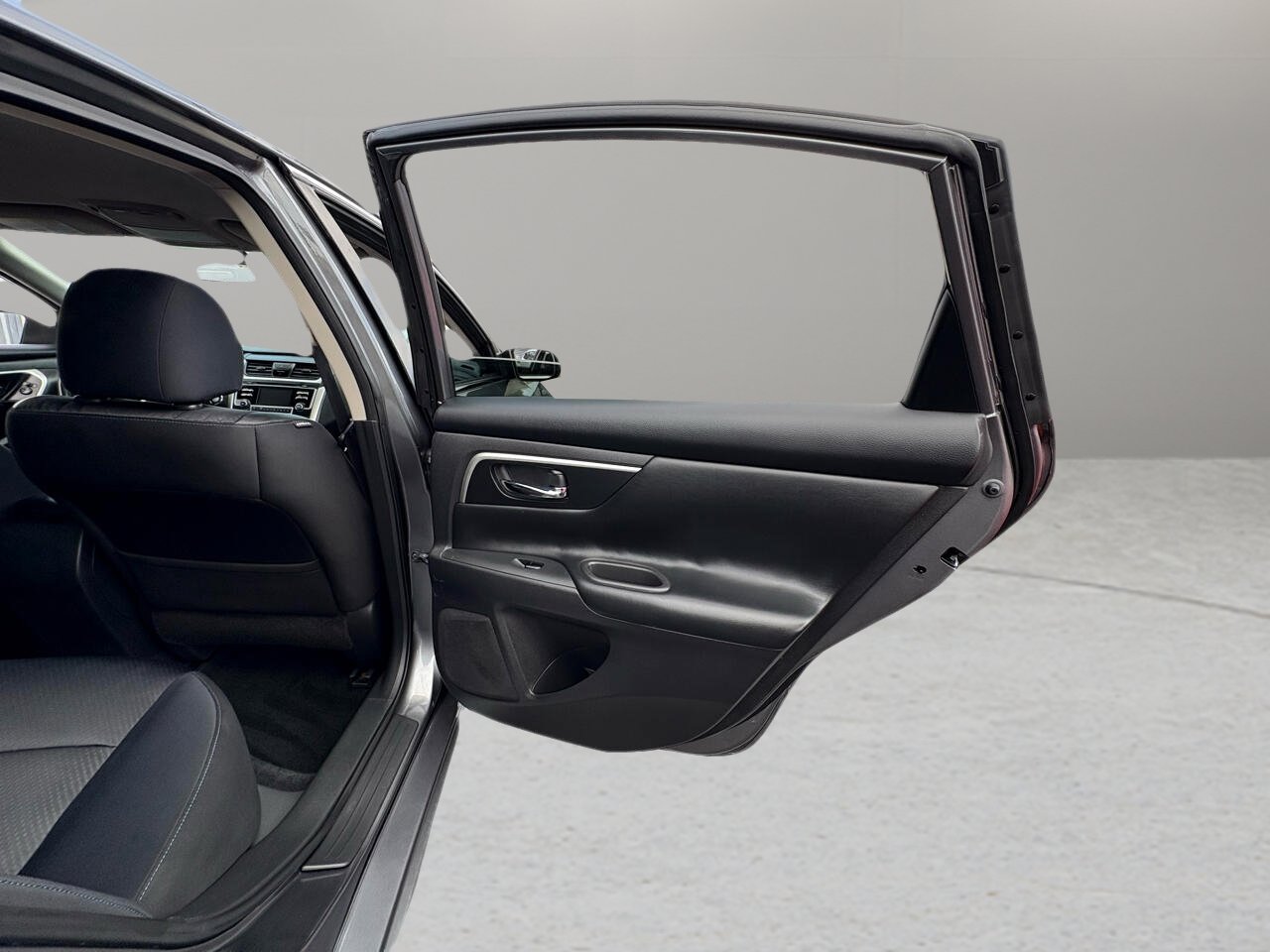 Used 2017 Nissan Altima 2.5 SR image 43