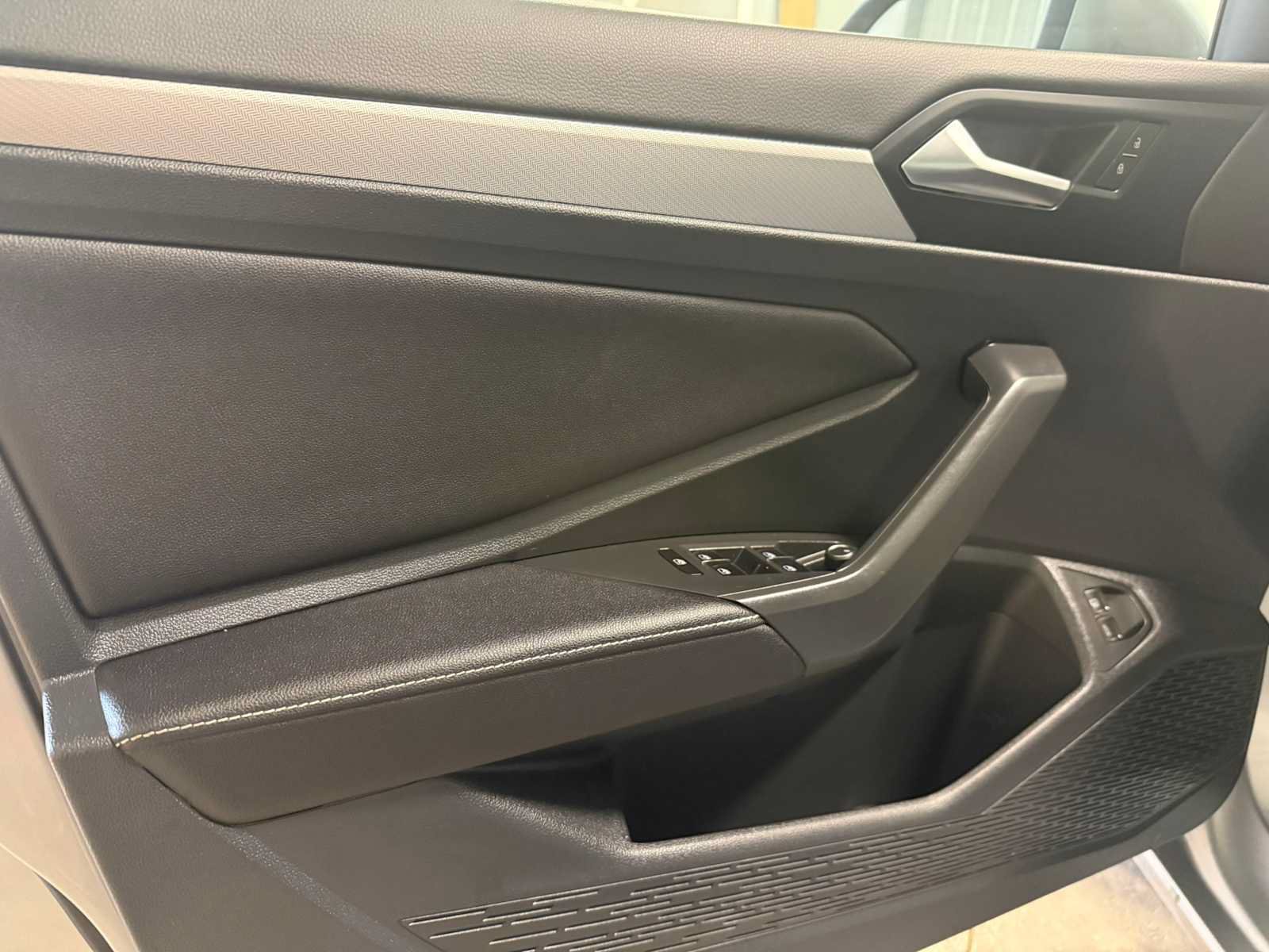 Certified 2023 Volkswagen Jetta S FWD image 20