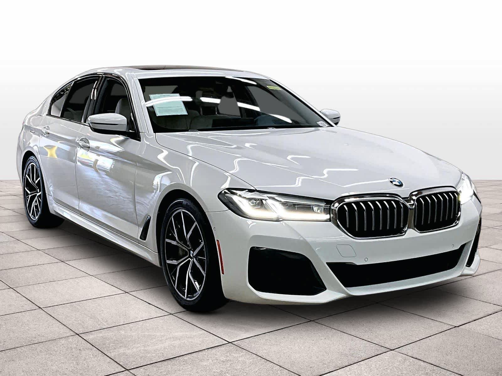 Used 2023 BMW 540i w/ M Sport Package RWD image 2