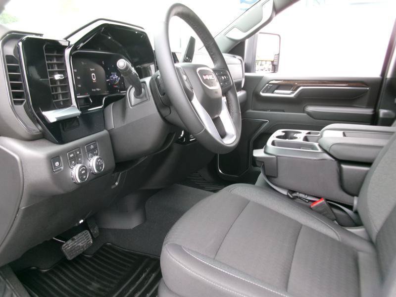 Used 2026 GMC Sierra 2500 SLE w/ SLE Value Package; AWD/4WD image 12