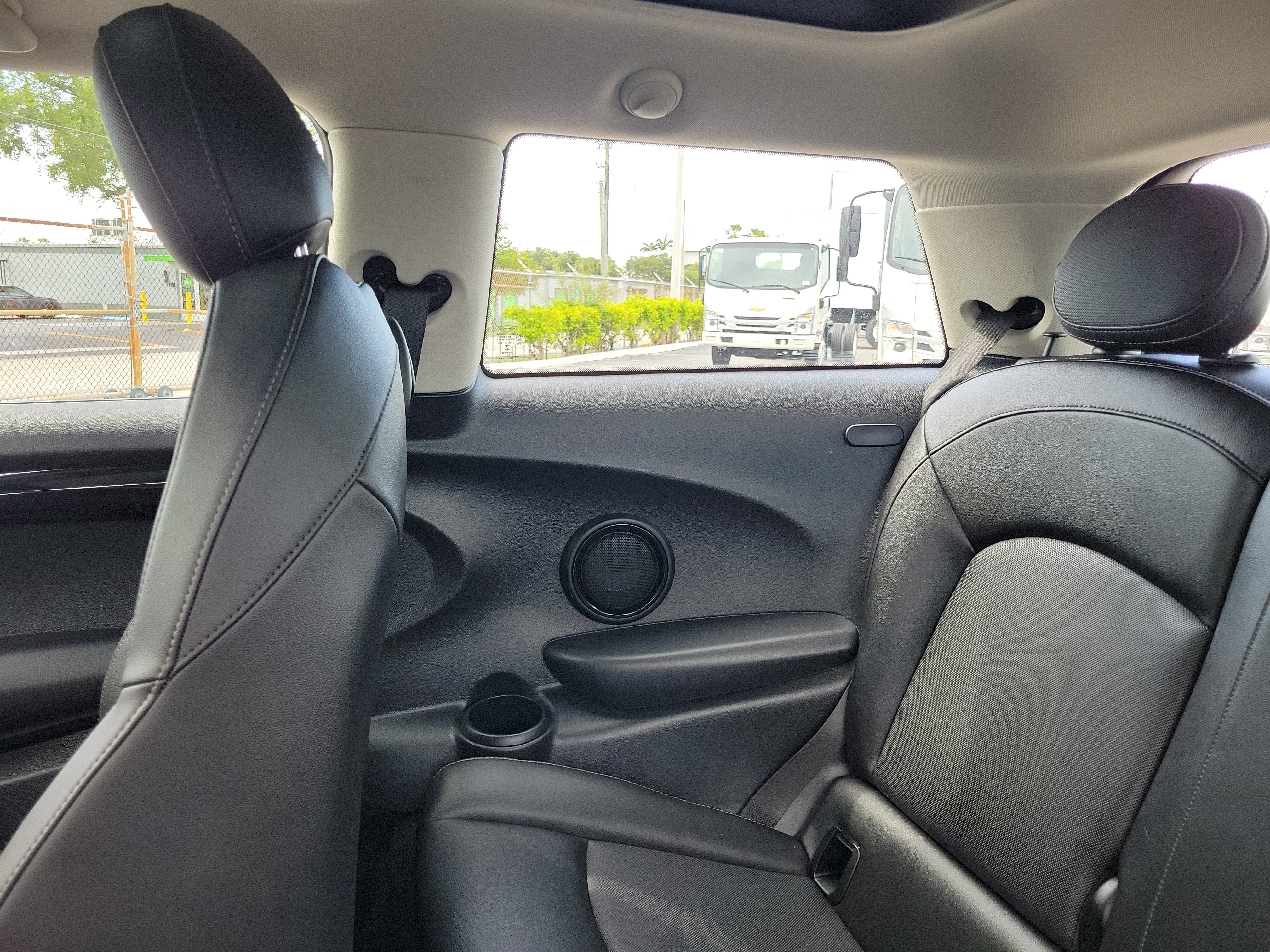 Used 2019 MINI Cooper S w/ Signature Upholstery Package FWD image 14