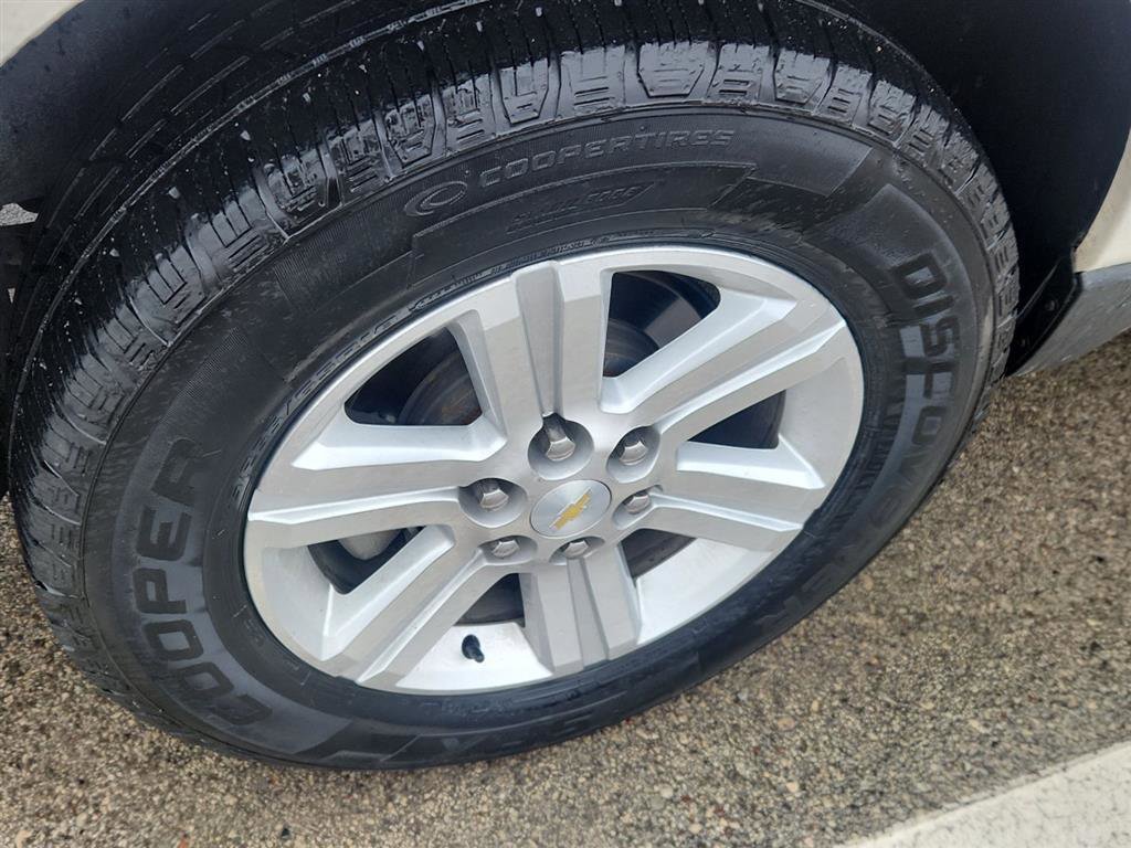 Used 2013 Chevrolet Traverse LT image 5