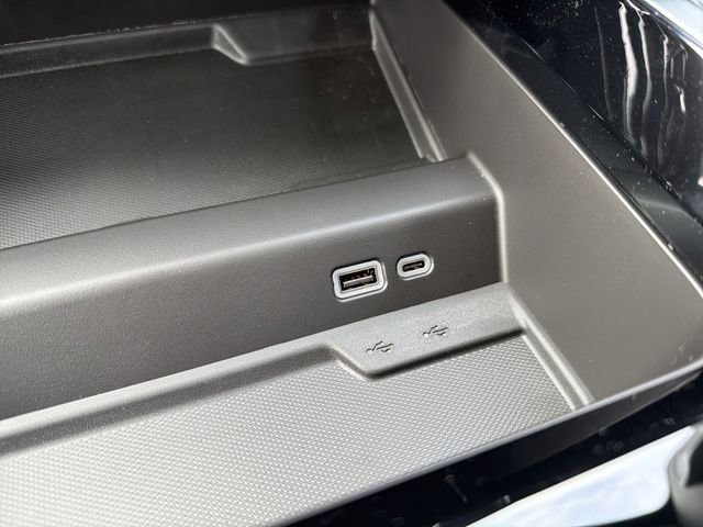 New 2026 Chevrolet Suburban LS w/ LPO, Dark Essentials Package image 33