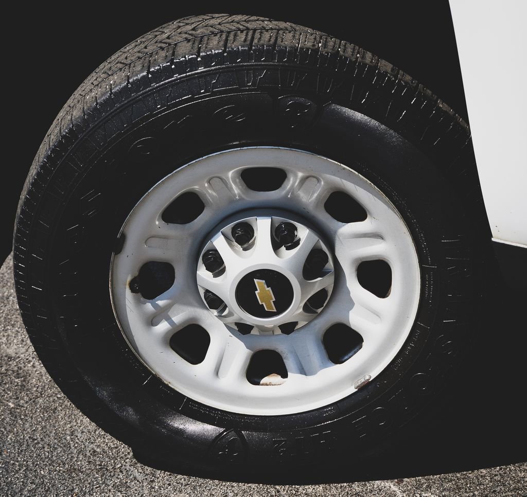 Used 2015 Chevrolet Silverado 3500 W/T w/ WT Convenience Package AWD/4WD image 3