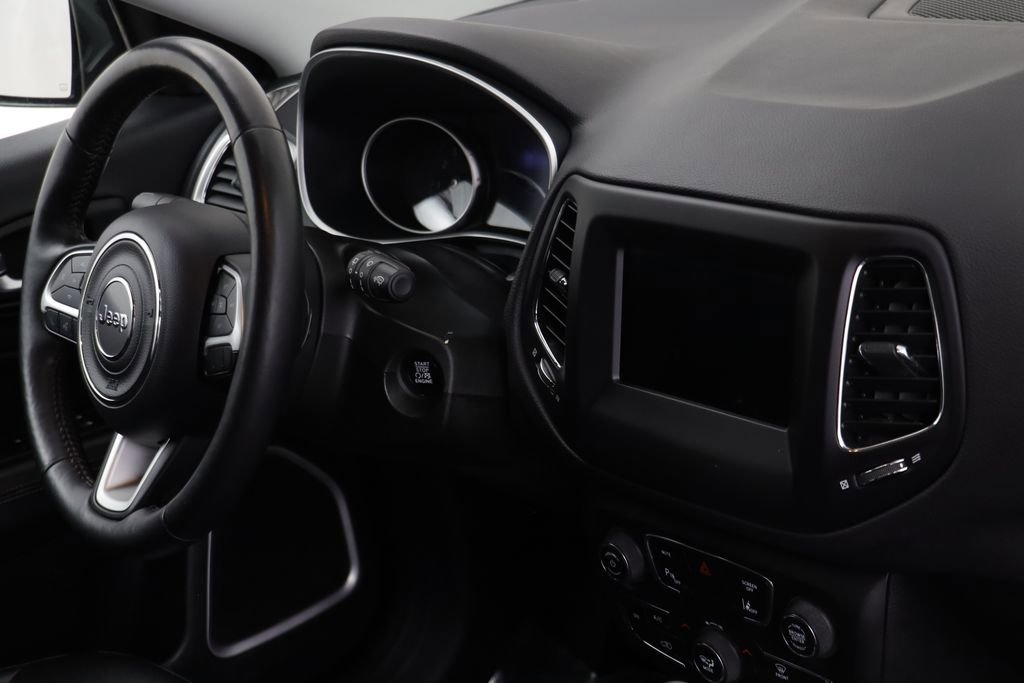 Used 2018 Jeep Compass Latitude w/ Popular Equipment Group image 20