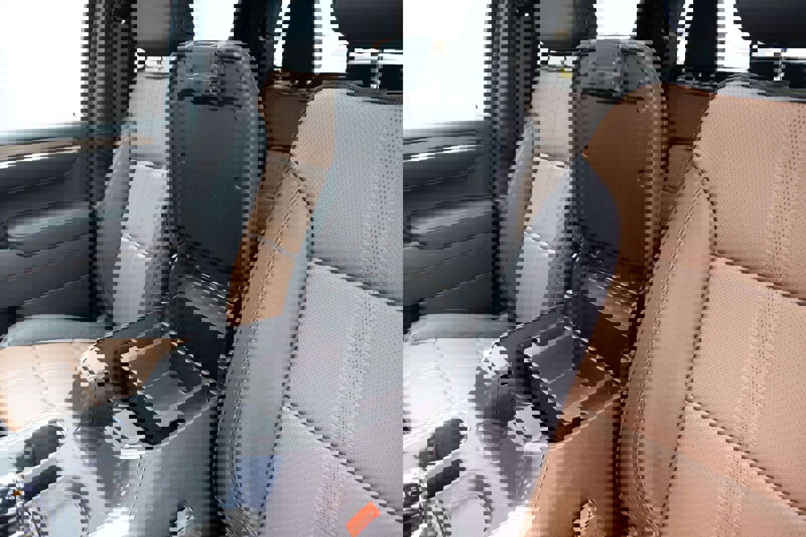 Used 2025 Chevrolet Silverado 1500 High Country w/ Technology Package image 6