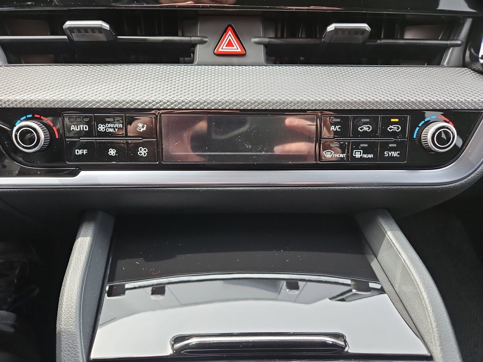 Used 2025 Kia Sportage LX image 27