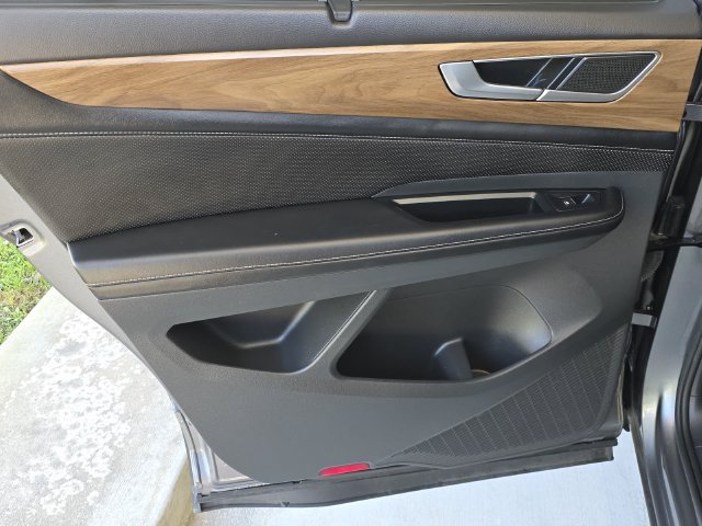 Used 2024 Volkswagen Atlas SE FWD image 38