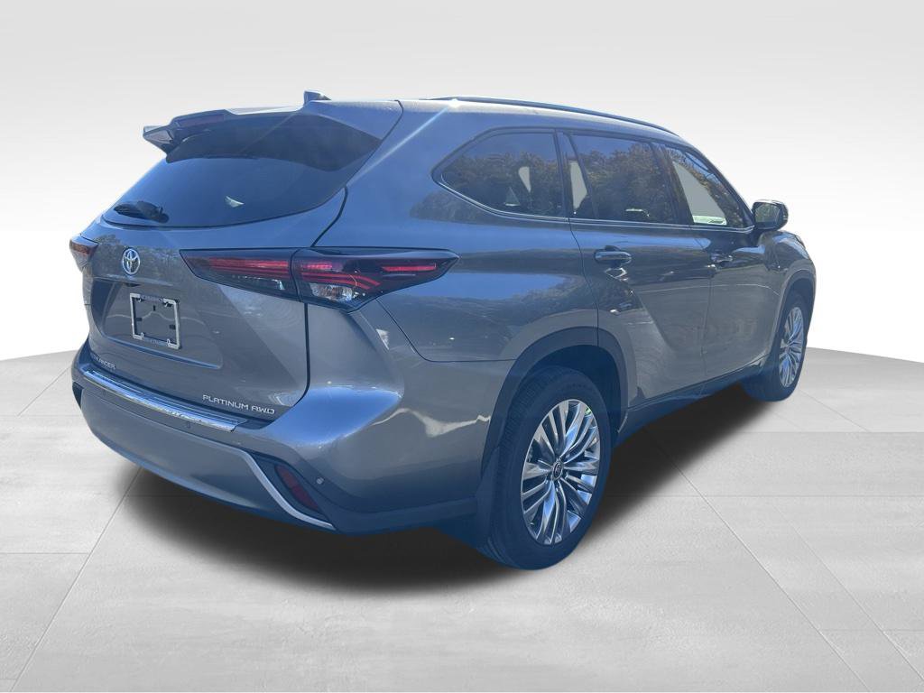 New 2026 Toyota Highlander Platinum AWD/4WD image 5