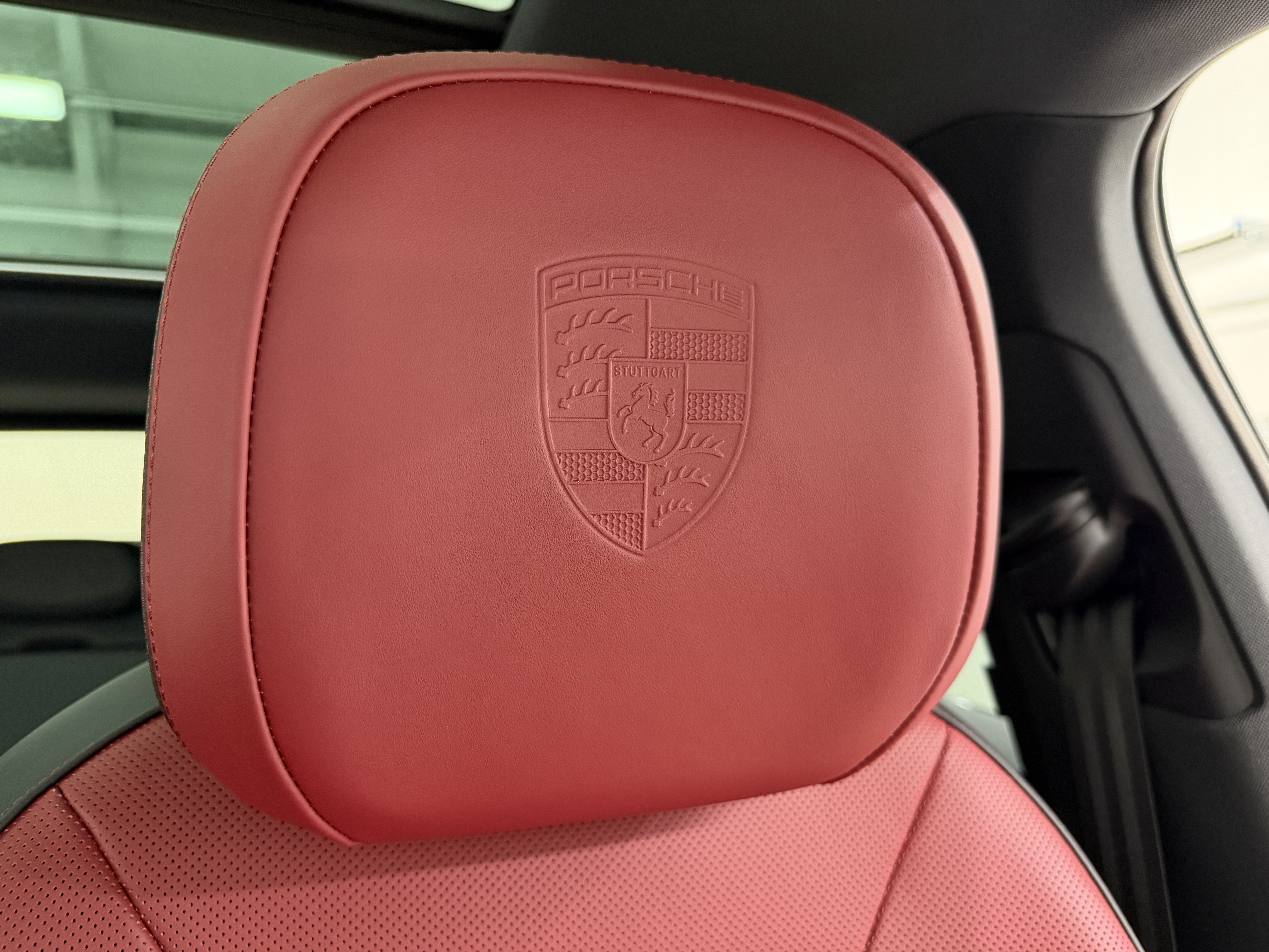 Certified 2025 Porsche Cayenne S AWD/4WD image 34