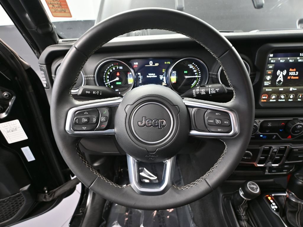 Used 2023 Jeep Wrangler Unlimited Sahara image 26