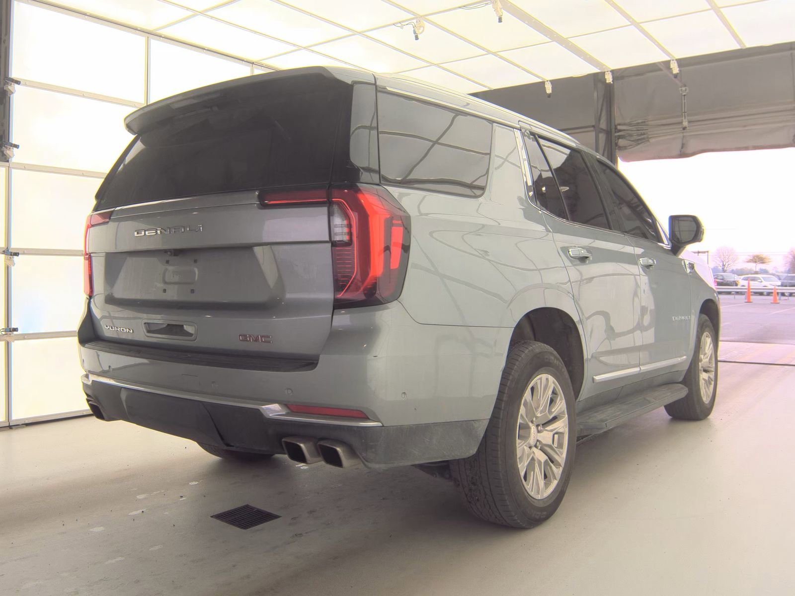 Used 2025 GMC Yukon Denali AWD/4WD image 6