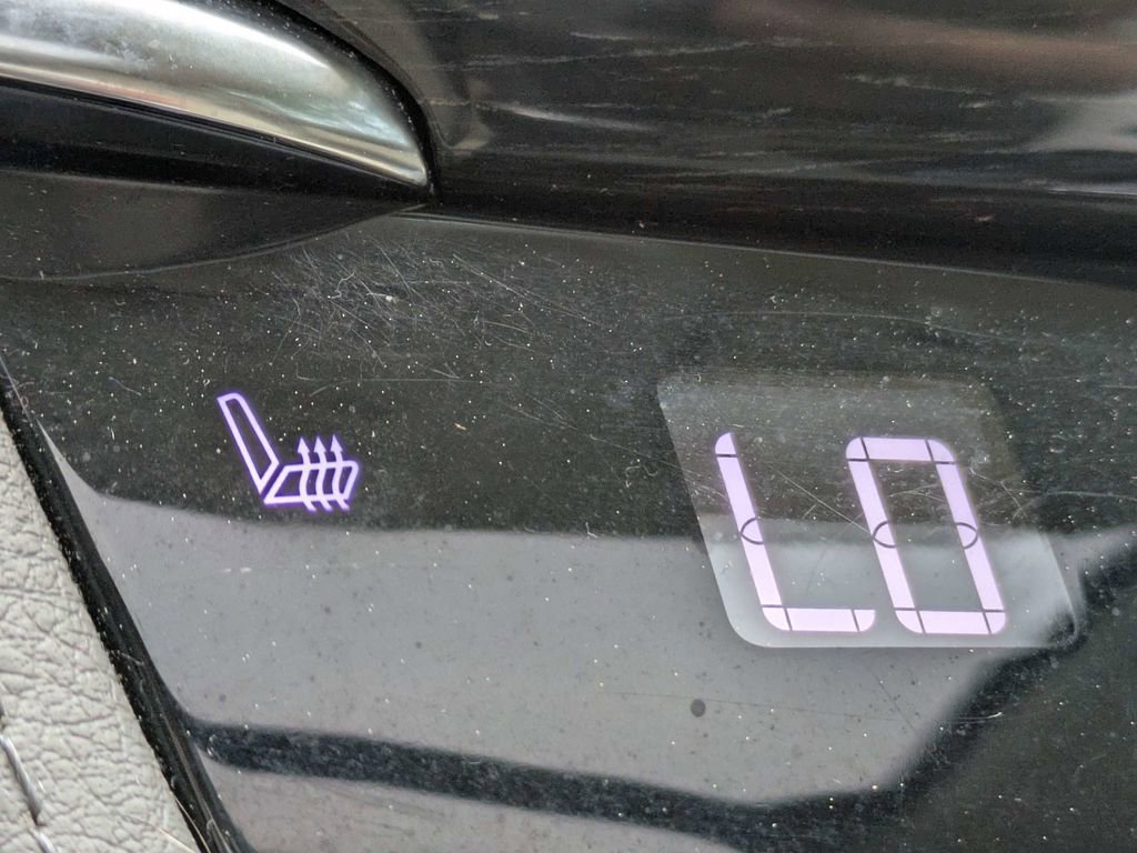 Used 2020 Cadillac XT6 Premium Luxury image 24