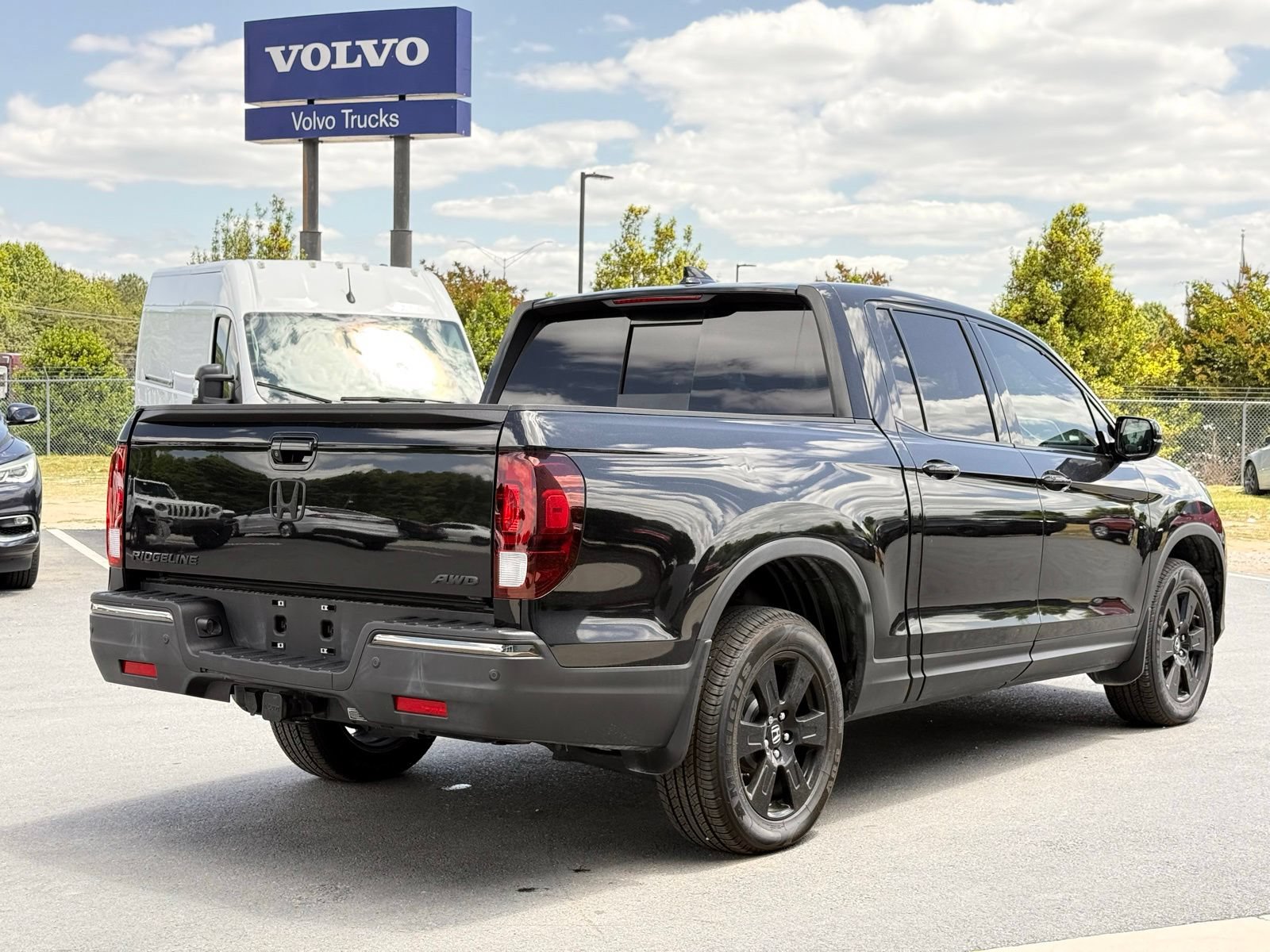 Used 2017 Honda Ridgeline Black Edition image 9