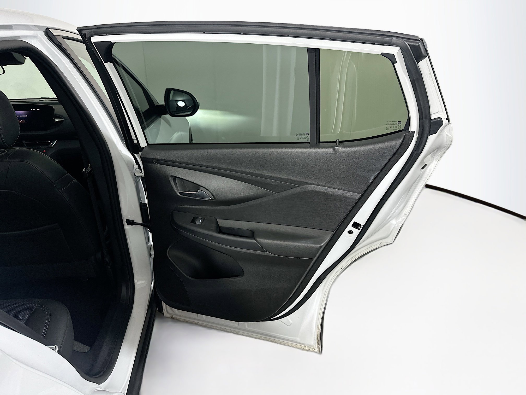 Used 2025 Buick Envista Preferred FWD image 29