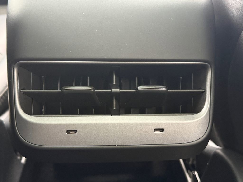 Used 2023 Tesla Model Y Long Range image 25