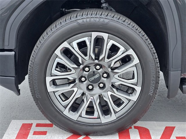 Used 2025 GMC Sierra 1500 Denali Ultimate image 10
