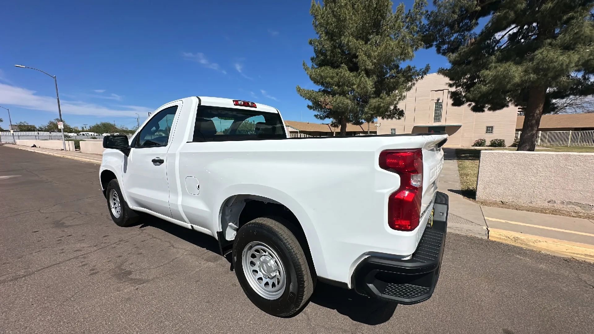 Used 2023 Chevrolet Silverado 1500 W/T image 2