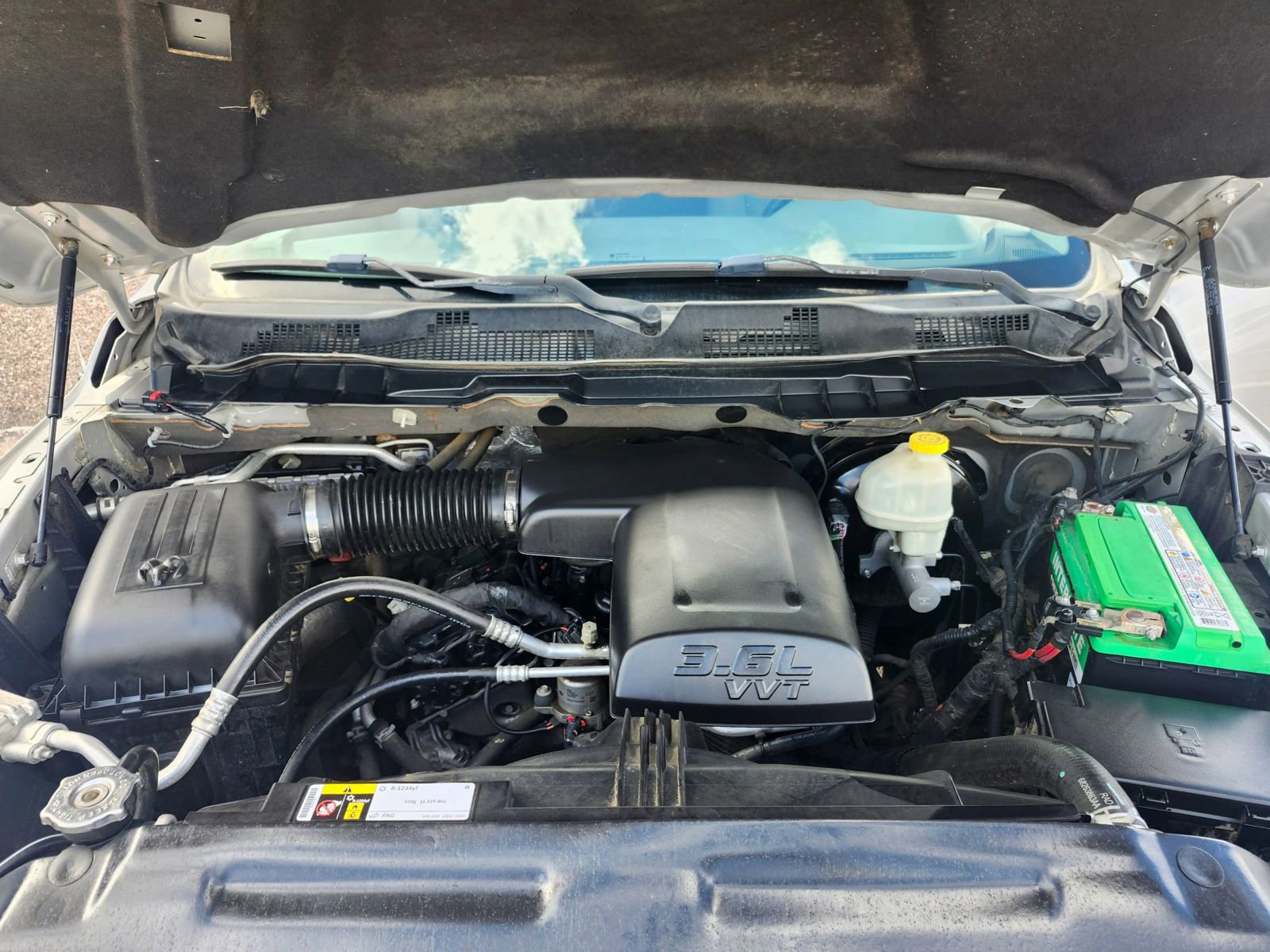 Used 2015 RAM 1500 Classic SLT image 31