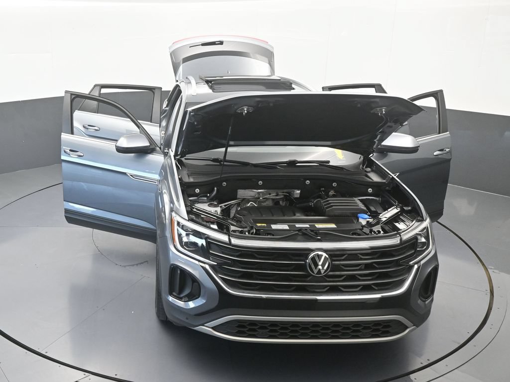 Used 2025 Volkswagen Atlas Cross Sport SE w/ Panoramic Sunroof Package FWD image 78