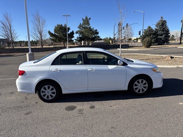 Used 2011 Toyota Corolla image 2