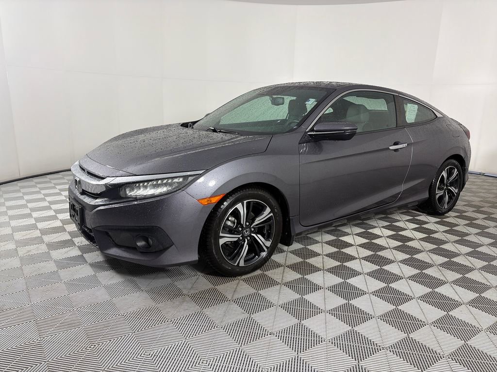 Used 2017 Honda Civic Touring image 3