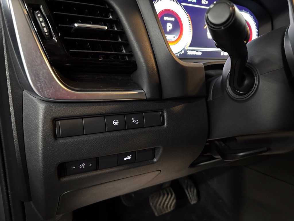 Used 2022 Nissan Rogue Platinum w/ Head-Up Display Package AWD/4WD image 26