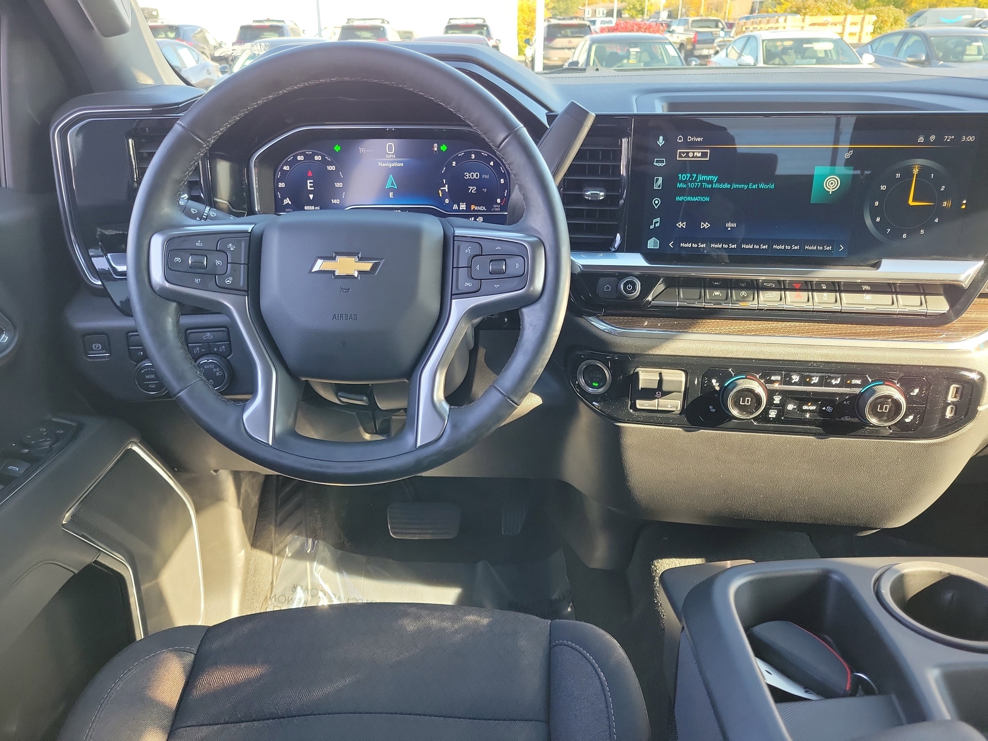 Used 2025 Chevrolet Silverado 1500 LT image 10