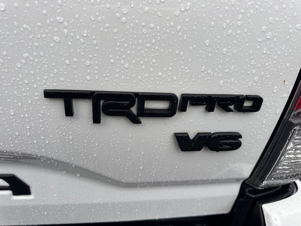 Used 2020 Toyota Tacoma TRD Sport image 11