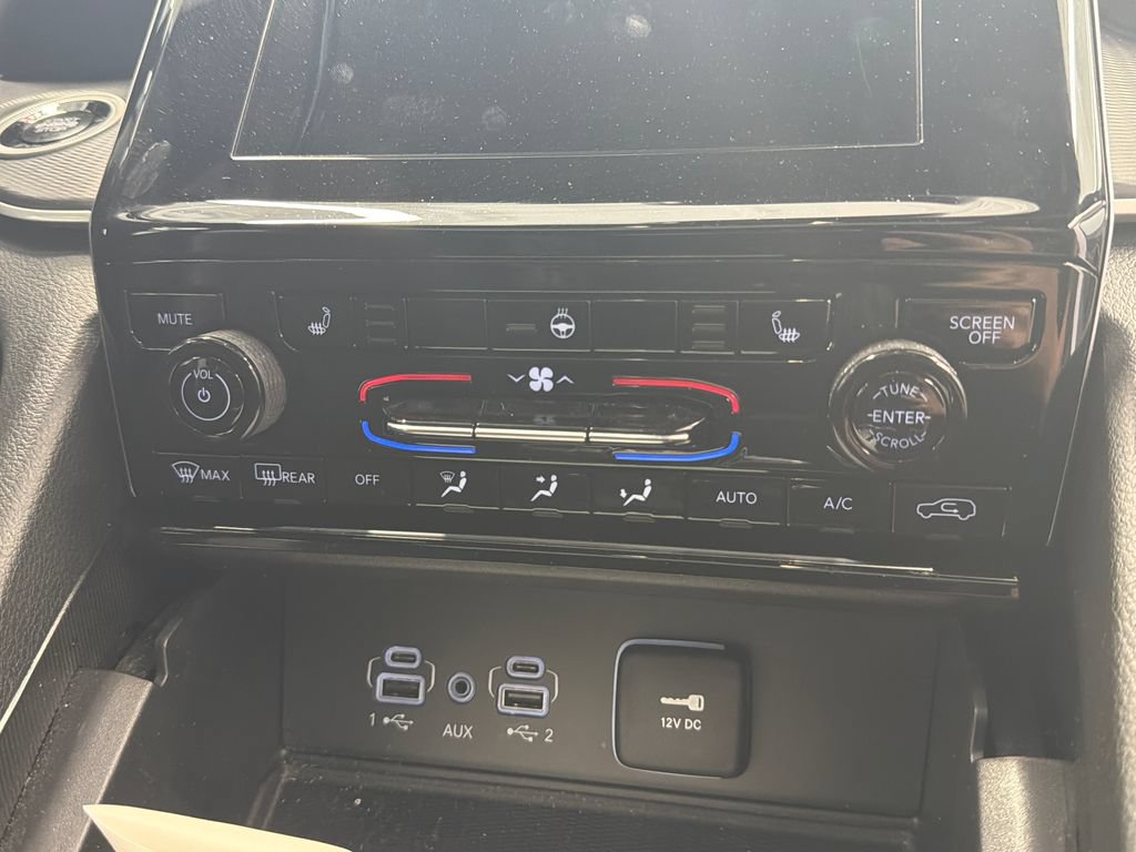 Certified 2024 Jeep Grand Cherokee Altitude AWD/4WD image 26